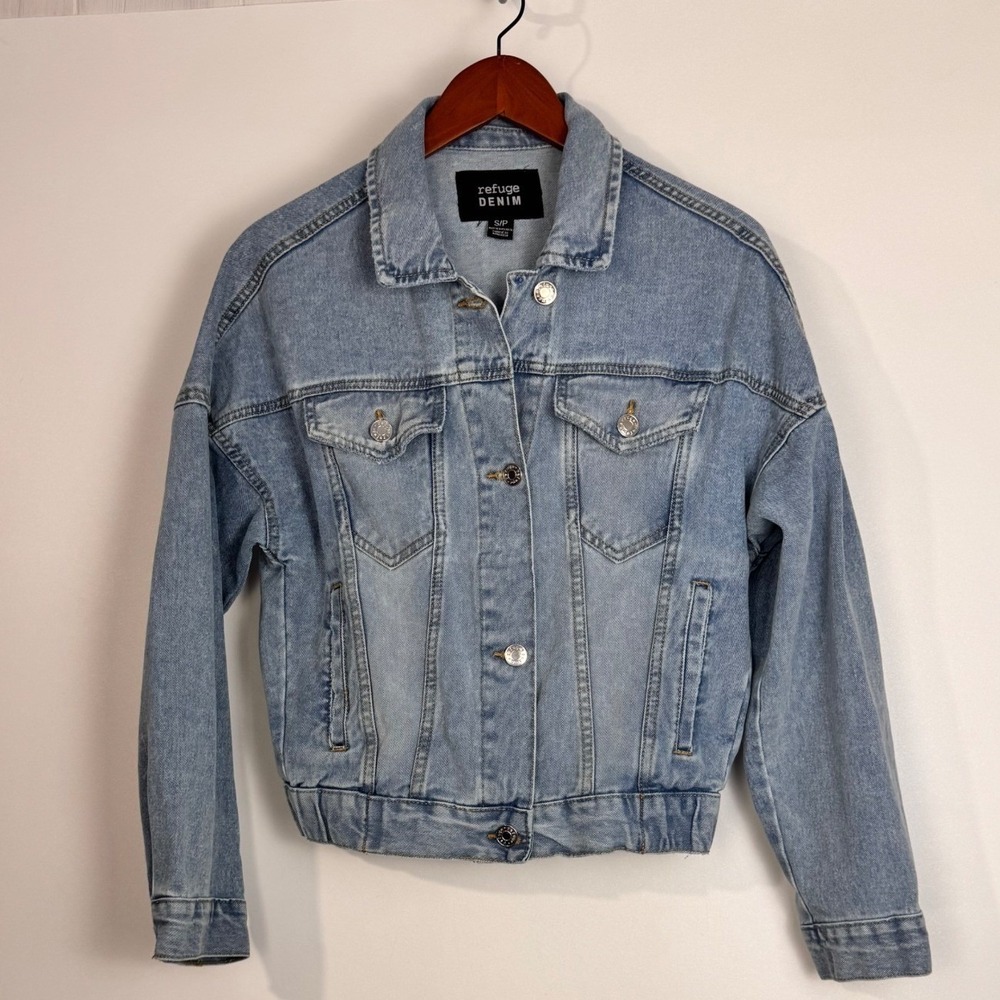 Refuge Denim Jacket Women S Blue Cropped Elastic Hem Light Wash Jean Bomber